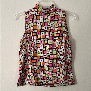 Like New! LINDA HUTTON 100% Silk Button-Up Back Mock Neck Top in Size 6P